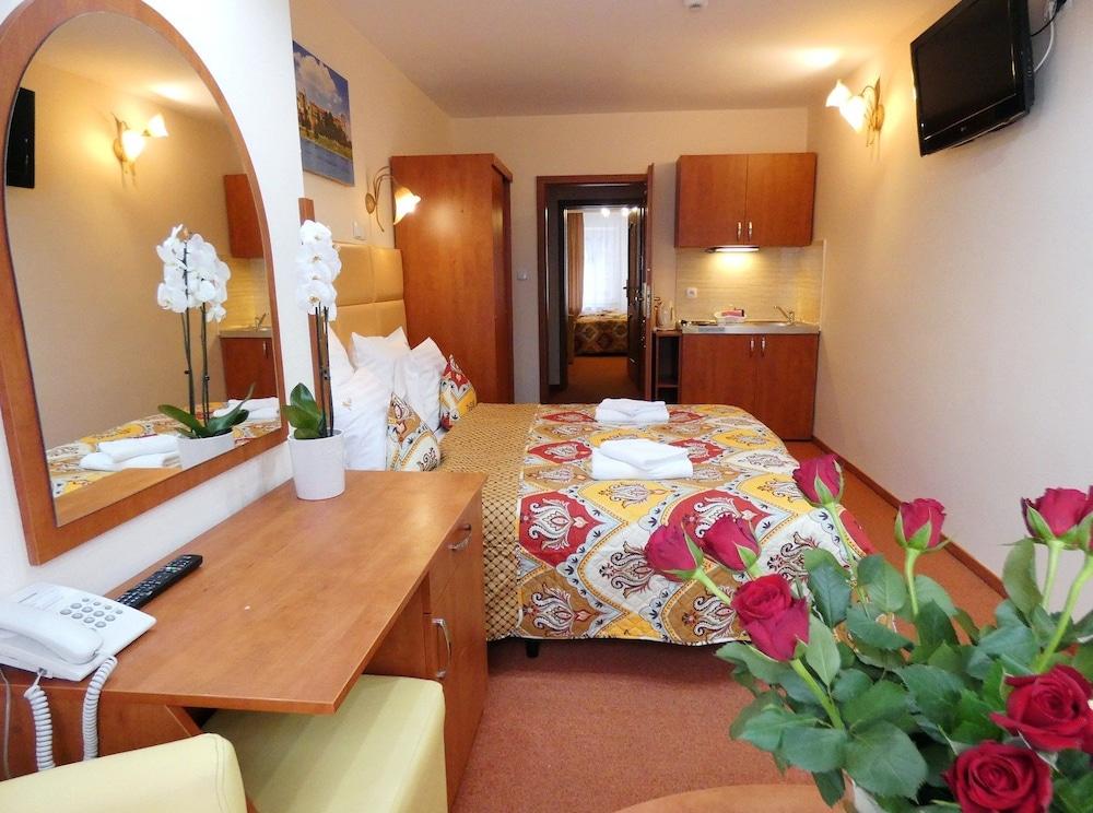 Aparthotel Adler Краків Екстер'єр фото