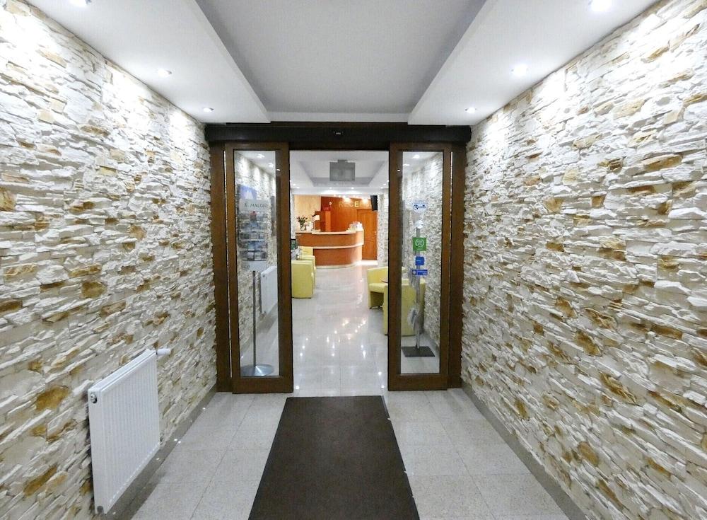 Aparthotel Adler Краків Екстер'єр фото