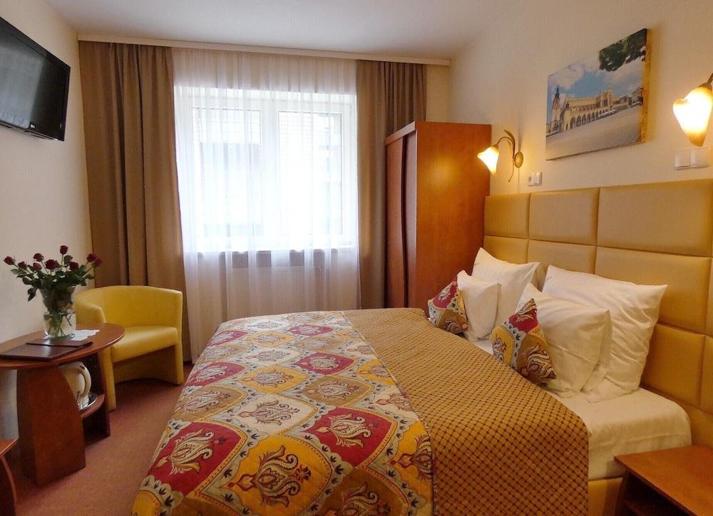 Aparthotel Adler Краків Екстер'єр фото