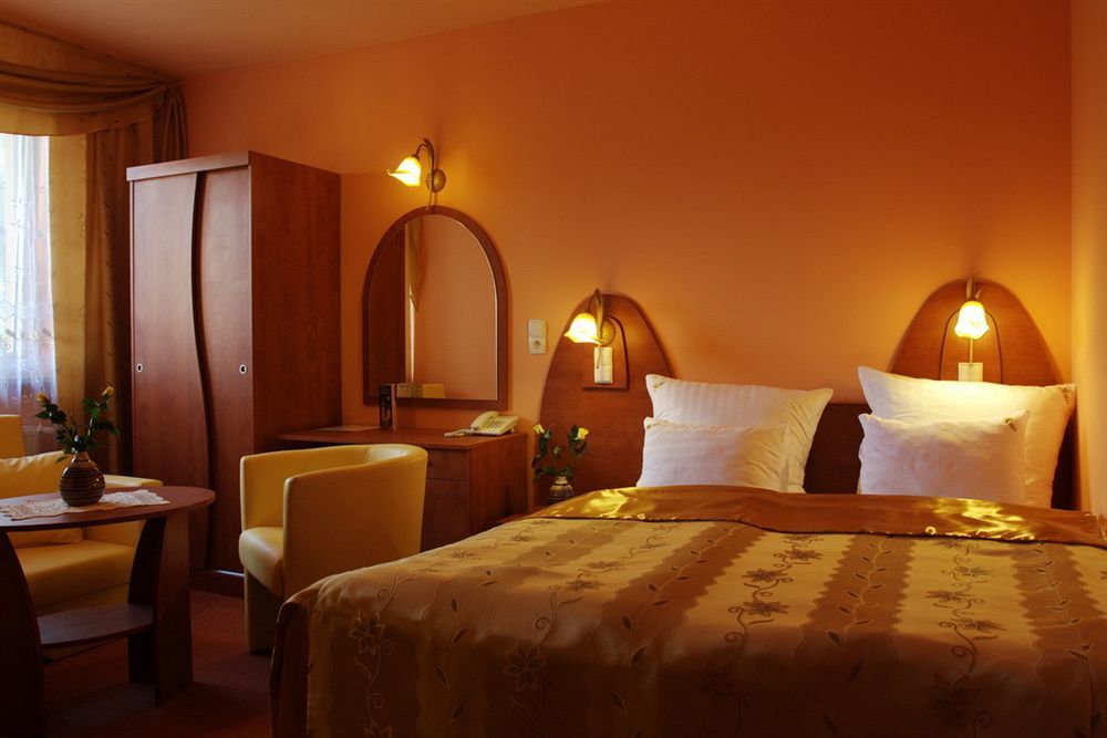 Aparthotel Adler Краків Екстер'єр фото