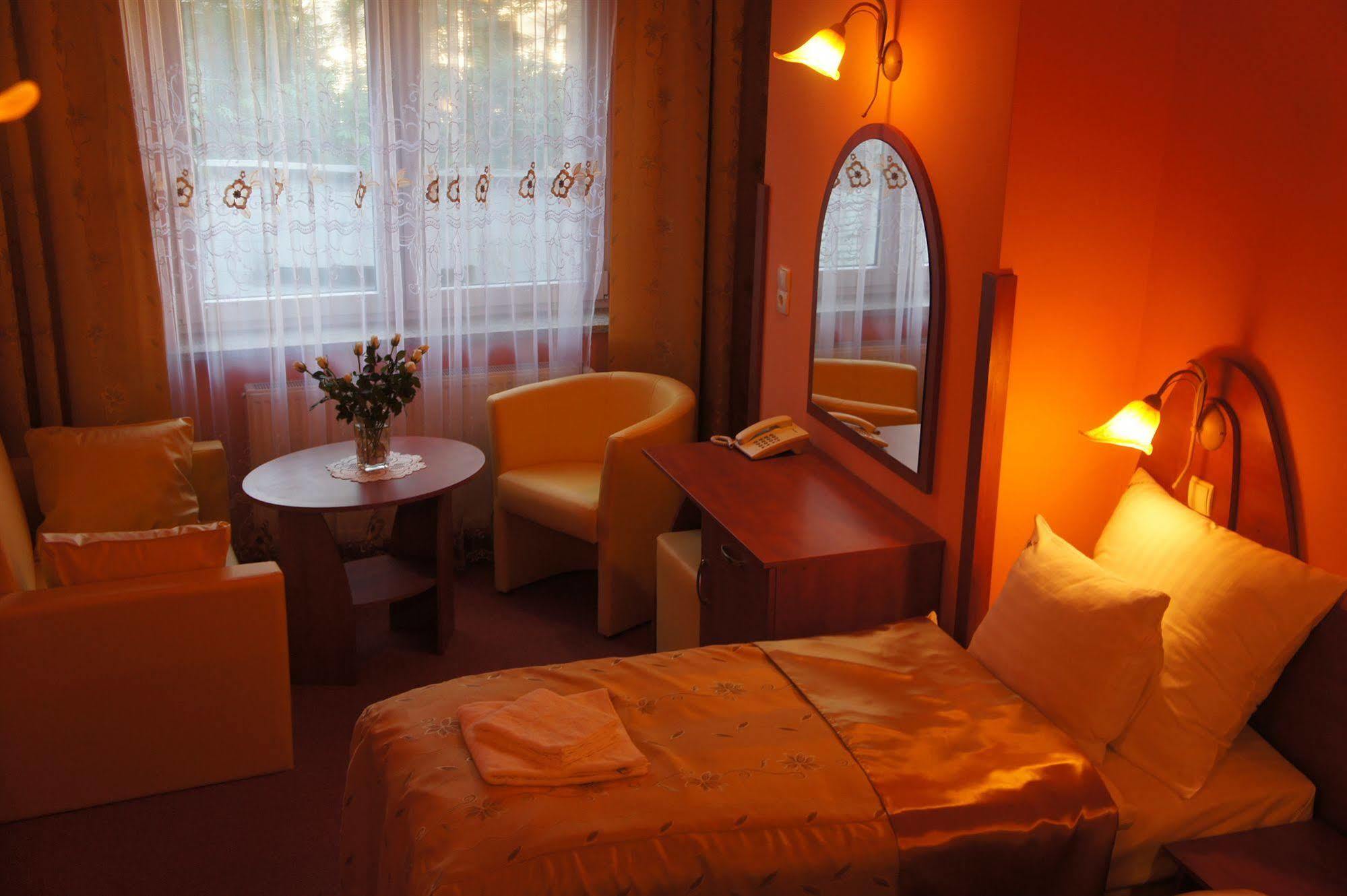 Aparthotel Adler Краків Екстер'єр фото