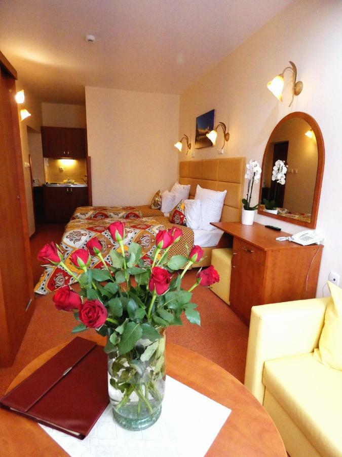 Aparthotel Adler Краків Екстер'єр фото